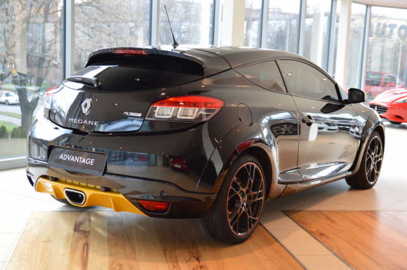 renault megane rs coupe red bull racing edition 265 cv
